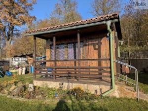 Prodej chaty, Chlumec, U zámeckého rybníka, 16 m2