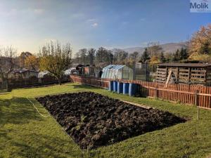 Prodej chaty, Chlumec, U zámeckého rybníka, 16 m2