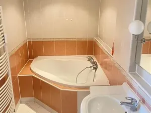 Prodej bytu 3+1, Praha - Dejvice, Evropská, 89 m2