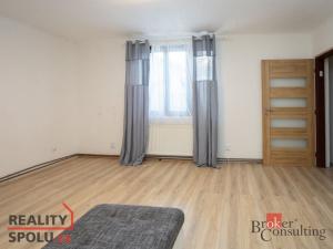 Pronájem rodinného domu, Okřesaneč, 155 m2