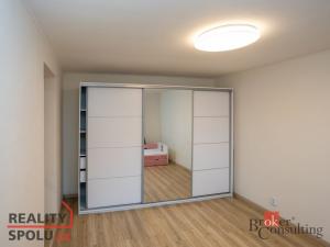 Pronájem rodinného domu, Okřesaneč, 155 m2