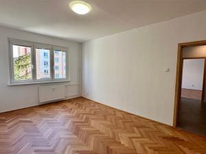 Pronájem bytu 2+1, Cheb, V Zahradách, 54 m2