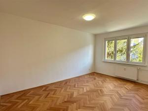 Pronájem bytu 2+1, Cheb, V Zahradách, 54 m2