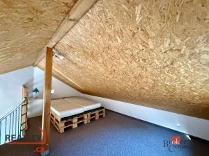 Pronájem atypického bytu, Rychnov nad Kněžnou, Na Jamách, 42 m2