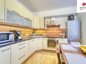 Prodej bytu 4+1, Mariánské Lázně, Dřevěná, 81 m2