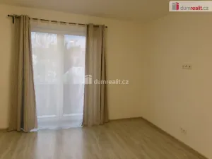Pronájem bytu 1+kk, Dobrovice, Na Hložku, 30 m2