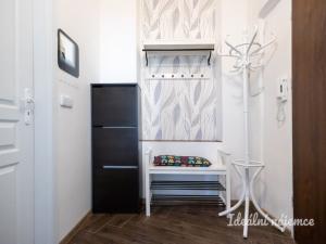 Pronájem bytu 2+kk, Praha - Vinohrady, Na Kozačce, 52 m2