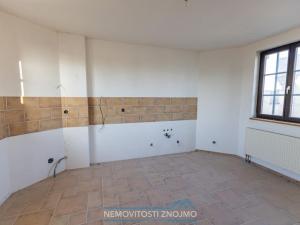 Prodej ubytování, Znojmo, Suchohrdelská, 1550 m2