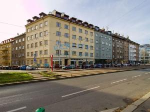 Pronájem bytu 2+kk, Praha - Strašnice, Černokostelecká, 41 m2