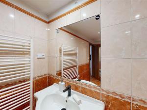 Prodej rodinného domu, Beroun - Beroun-Zdejcina, Hudlická, 194 m2