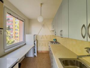 Pronájem bytu 3+1, Praha - Motol, Hennerova, 61 m2