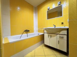 Prodej bytu 3+1, Slaný, Na Dolíkách, 69 m2