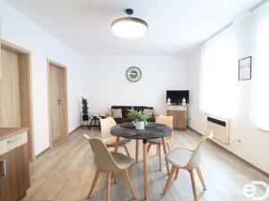 Pronájem bytu 2+kk, Roudná, 45 m2