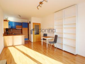 Pronájem bytu 2+kk, Praha - Malešice, Akademická, 56 m2