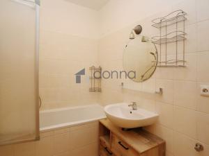 Pronájem bytu 2+kk, Praha - Malešice, Akademická, 56 m2