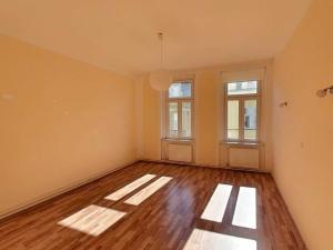 Pronájem bytu 3+1, Karlovy Vary, Raisova, 100 m2