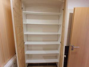 Pronájem bytu 3+1, Karlovy Vary, Raisova, 100 m2