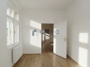 Pronájem bytu 3+kk, Praha, Rumunská, 67 m2