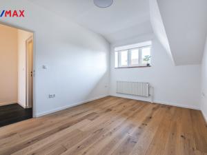 Pronájem bytu 3+kk, Praha - Satalice, Vinořská, 110 m2