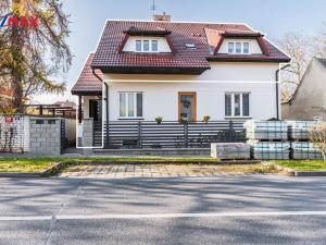 Pronájem bytu 3+kk, Praha - Satalice, Vinořská, 110 m2