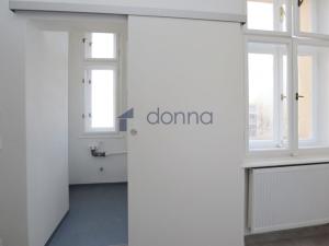 Pronájem bytu 2+kk, Praha, Rumunská, 62 m2