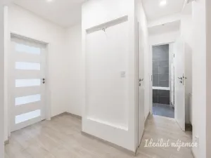 Pronájem bytu 3+1, Praha - Krč, Rosečská, 84 m2