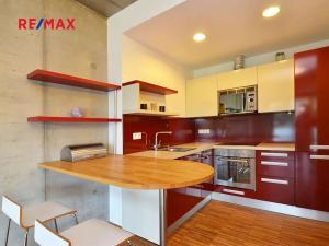 Pronájem bytu 2+kk, Praha - Vysočany, Ocelářská, 50 m2