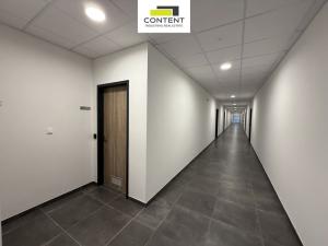 Prodej výrobních prostor, Mochov, U Mrazíren, 4977 m2