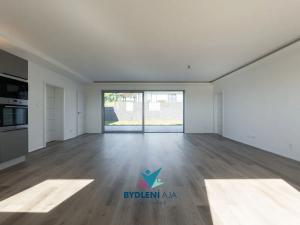 Prodej rodinného domu, Dubí, V Aleji, 206 m2