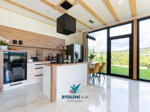 Prodej rodinného domu, Bystřany, 284 m2