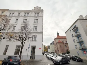 Pronájem kanceláře, Praha, Žerotínova, 100 m2