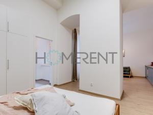 Pronájem bytu 2+kk, Praha - Karlín, Prvního pluku, 55 m2