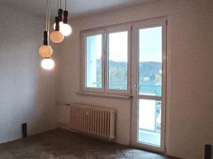 Prodej bytu 2+1, Kynšperk nad Ohří, náměstí SNP, 52 m2