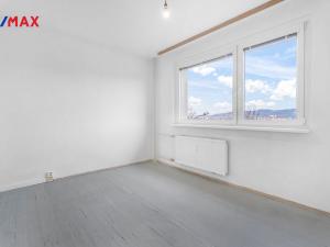 Prodej bytu 3+1, Liberec - Liberec VI-Rochlice, Sametová, 70 m2