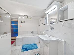 Prodej rodinného domu, Kojátky, 295 m2