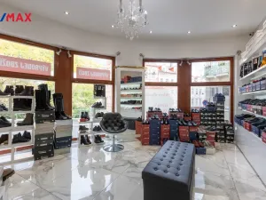 Prodej obchodního prostoru, Karlovy Vary, Zámecký vrch, 30 m2