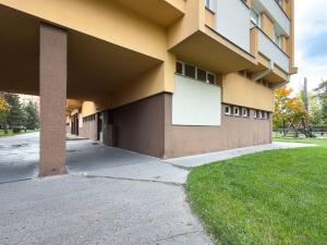 Prodej bytu 2+1, Chomutov, Bezručova, 67 m2