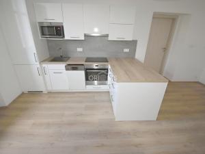 Pronájem bytu 2+1, Chomutov, Klostermannova, 55 m2