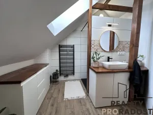 Prodej rodinného domu, Kuchařovice, Znojemská, 160 m2