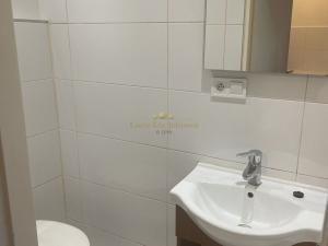 Pronájem bytu 1+kk, Praha - Vršovice, Holandská, 17 m2