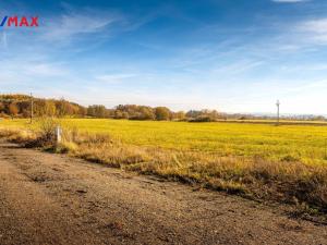 Prodej pozemku pro bydlení, Hajany, 1824 m2