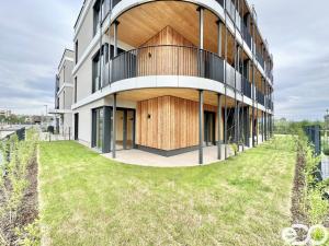 Pronájem bytu 3+kk, Praha, Ujgurská, 57 m2