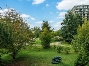 Pronájem bytu 1+kk, Praha - Žižkov, Ke kapslovně, 51 m2