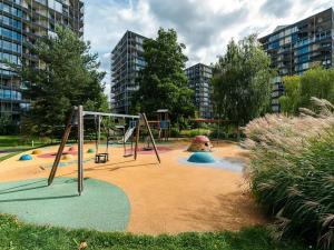 Pronájem bytu 1+kk, Praha - Žižkov, Ke kapslovně, 51 m2