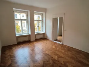 Pronájem bytu 2+1, Praha - Nové Město, Lípová, 63 m2