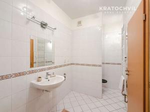 Prodej bytu 3+kk, Vestec, U Strouhy, 66 m2