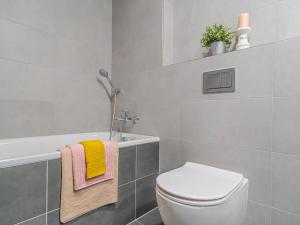 Pronájem bytu 3+kk, Praha - Prosek, Litoměřická, 84 m2