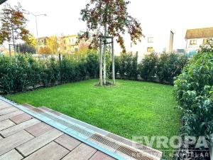 Pronájem bytu 1+kk, Praha - Dolní Chabry, Ústecká, 67 m2