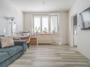 Pronájem bytu 2+1, Kladno - Kročehlavy, Dlouhá, 53 m2