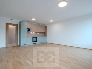 Prodej bytu 1+kk, Praha - Smíchov, Toyen, 42 m2